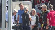 Juan Carlos I y la infanta Elena disfrutan de otra jornada de navegación en Sanxenxo
